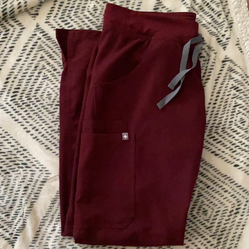 Figs kade in burgundy